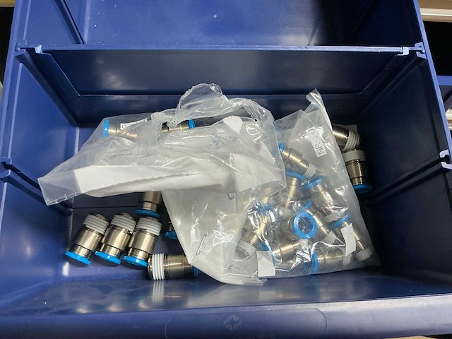 Sick en festo partij onderdelen t.b.v robots in stalen kast (2x) - afbeelding 41 van  64