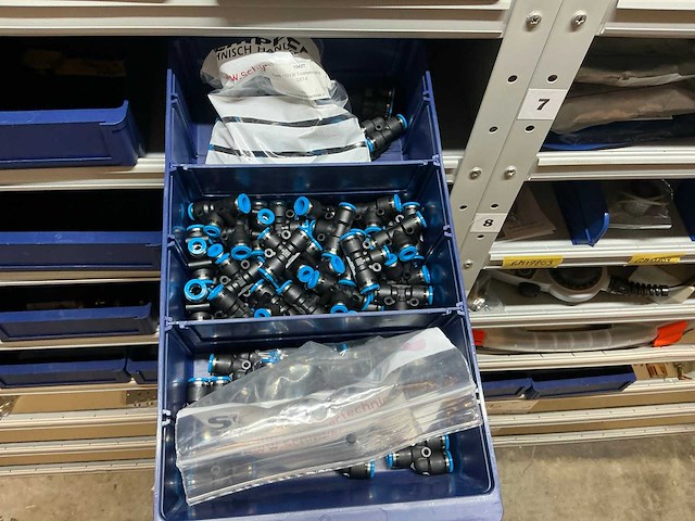 Sick en festo partij onderdelen t.b.v robots in stalen kast (2x) - afbeelding 44 van  64