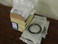 Sick - afbeelding 1 van  4