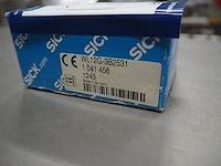 Sick - afbeelding 6 van  6