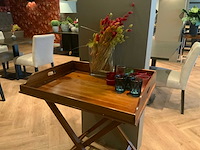 Sidetable met decoratiematerialen - afbeelding 3 van  5