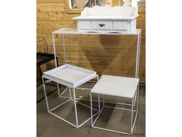 Sidetable, wandkast & bijzettafel - afbeelding 1 van  3