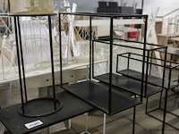 Sidetable, wandrekken (3x) & bloempot - afbeelding 2 van  4