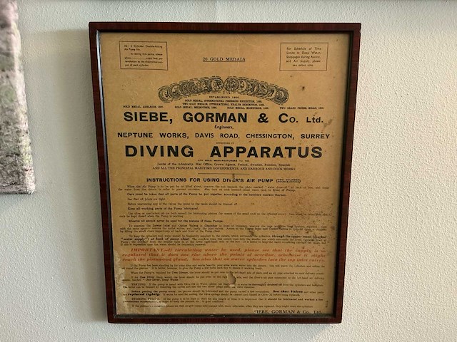 Siebe gorman & co. ltd. - antieke diepzeeduikuitrusting - vroege 20e eeuw - afbeelding 38 van  49