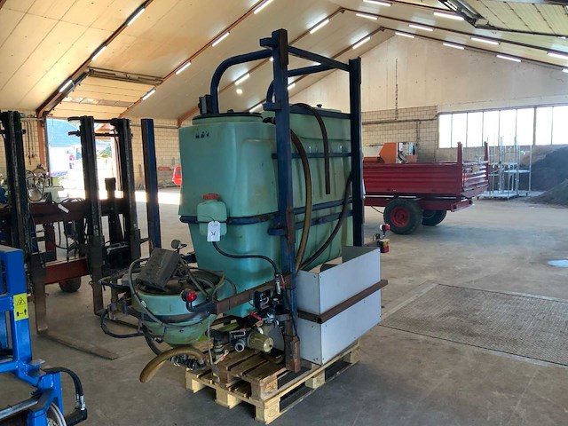 Sieger m gedragen veldspuit - afbeelding 2 van  8