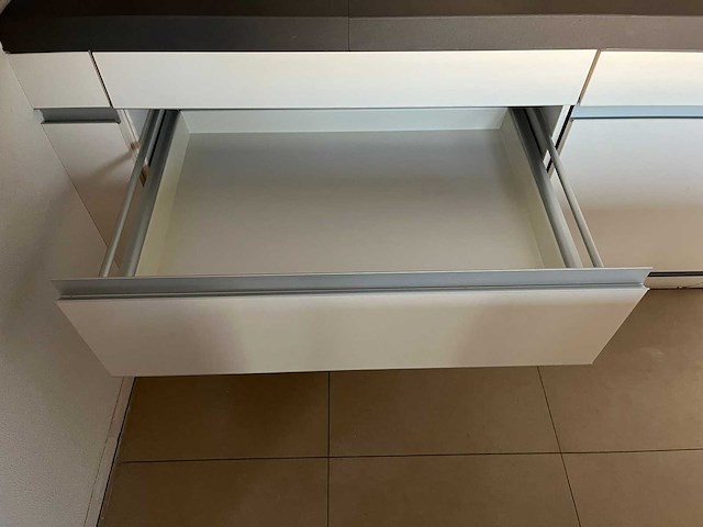 Siematic - keuken met miele apparatuur - afbeelding 4 van  37