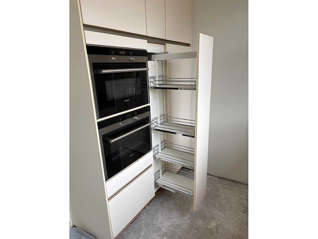 Siematic - keukenopstelling met apparatuur - afbeelding 18 van  19