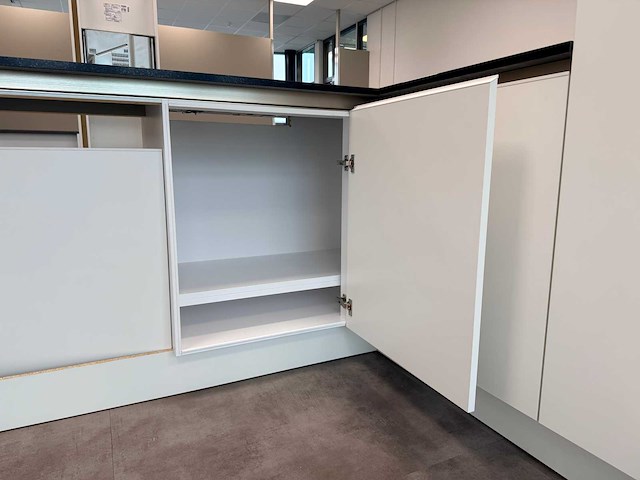 Siematic - showroomkeuken met apparatuur - afbeelding 2 van  18