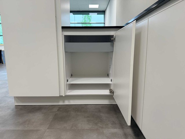 Siematic - showroomkeuken met apparatuur - afbeelding 24 van  24