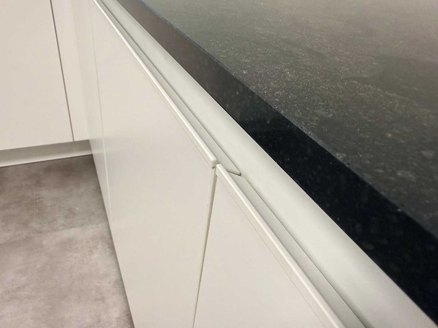 Siematic - showroomkeuken met apparatuur - afbeelding 16 van  23