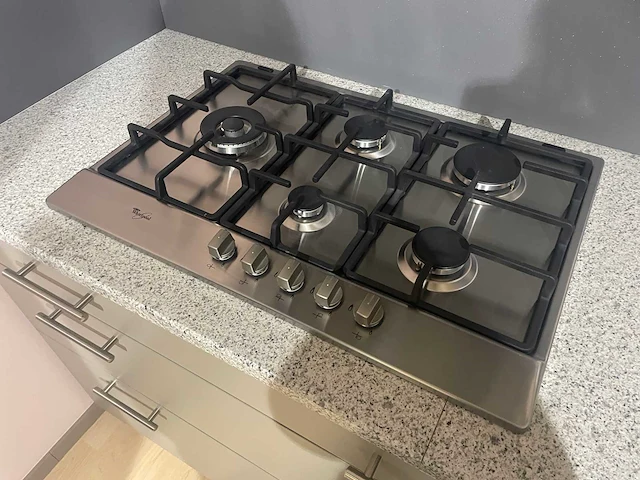 Siematic - showroomkeuken met bauknecht apparatuur - afbeelding 14 van  37