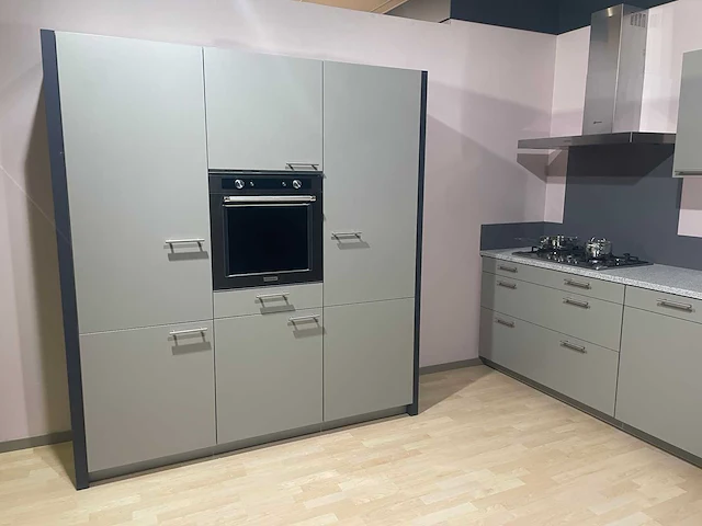 Siematic - showroomkeuken met bauknecht apparatuur - afbeelding 12 van  37