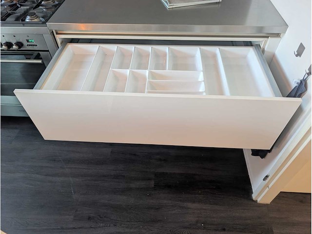 Siematic - showroomkeuken met pelgrim apparatuur - afbeelding 13 van  28