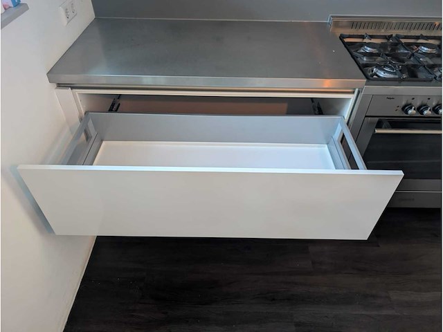 Siematic - showroomkeuken met pelgrim apparatuur - afbeelding 27 van  28