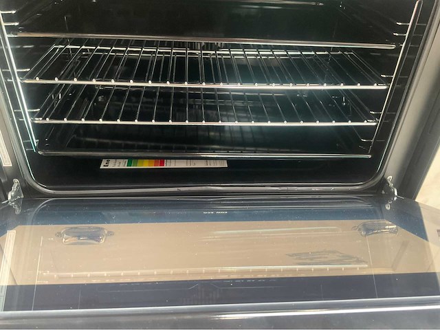 Siematic eiland showroomkeuken met kastenwand - afbeelding 14 van  15