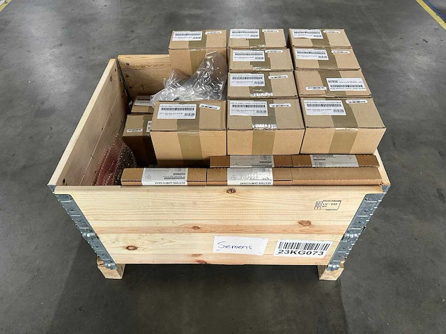 Siemens - 6es7955-2am10-0aa0 - partij elektronica & automation: - afbeelding 1 van  9