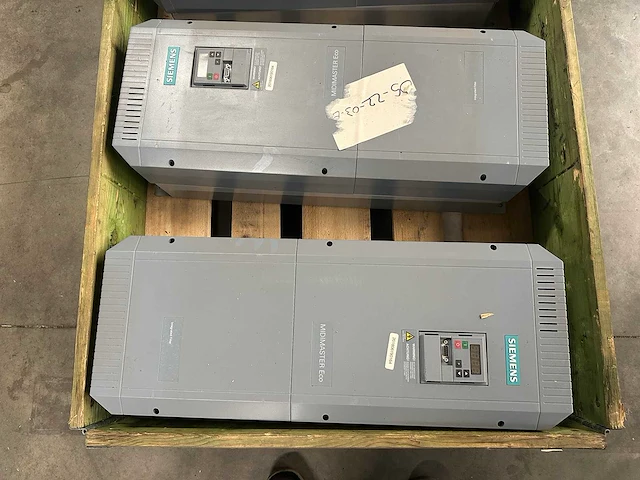 Siemens - 6se9523-0dg50 - frequentieregelaars 3x - afbeelding 2 van  5