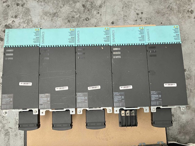 Siemens - 6sl3120-1te26-0aa1 - sinamics single motor module 10x - afbeelding 3 van  5