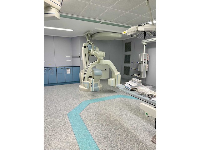 Siemens - artis zeego - robotic angiography system - 2010 - afbeelding 1 van  178