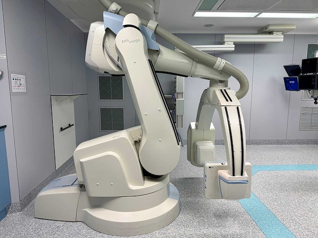 Siemens - artis zeego - robotic angiography system - 2010 - afbeelding 135 van  178