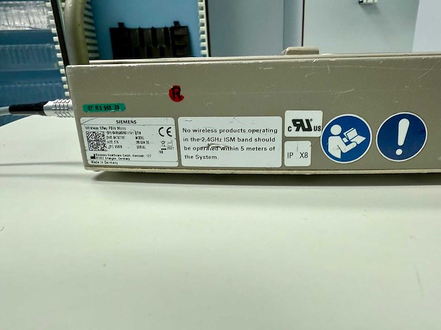 Siemens - artis zeego - robotic angiography system - 2010 - afbeelding 1 van  3