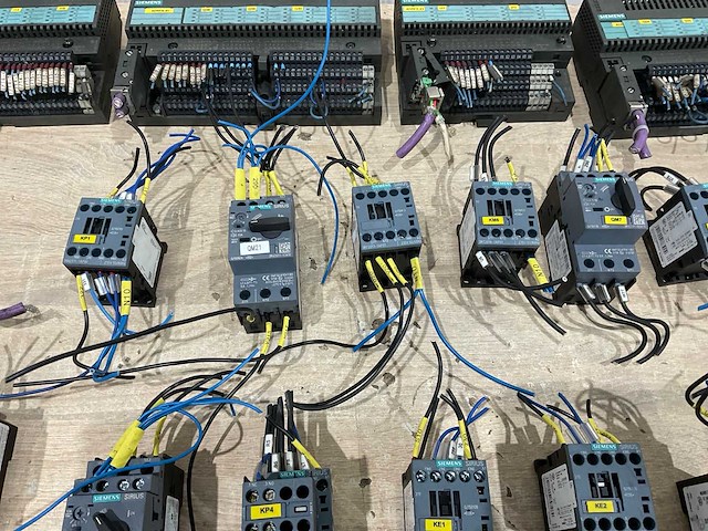 Siemens - elektrische onderdelen - afbeelding 13 van  13