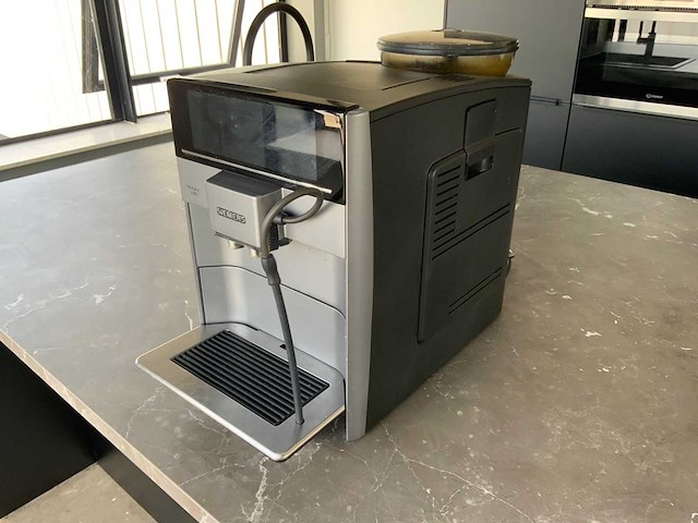 Siemens - eq-6 plus s100 - koffie- & espressomachines - afbeelding 2 van  5