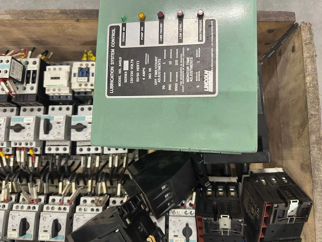 Siemens - partij elektrische besturingen, schakelkastcomponenten & elektronica - afbeelding 10 van  12