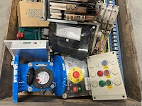 Siemens - partij elektrische besturingen, schakelkastcomponenten & elektronica - afbeelding 2 van  12