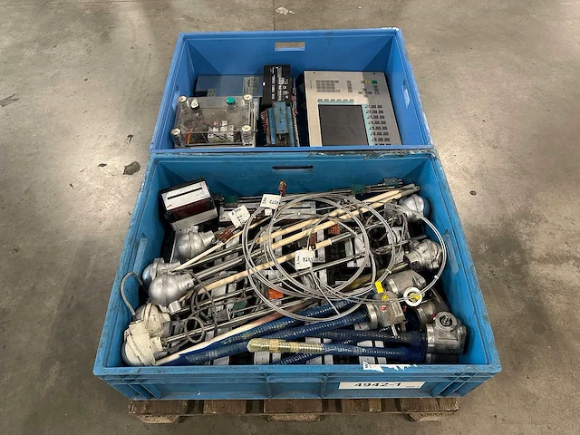 Siemens - partij industriële meet- & besturingscomponenten: siemens simatic mp270, sensoren/thermokoppels, dehncube modules en voedingen - afbeelding 4 van  12