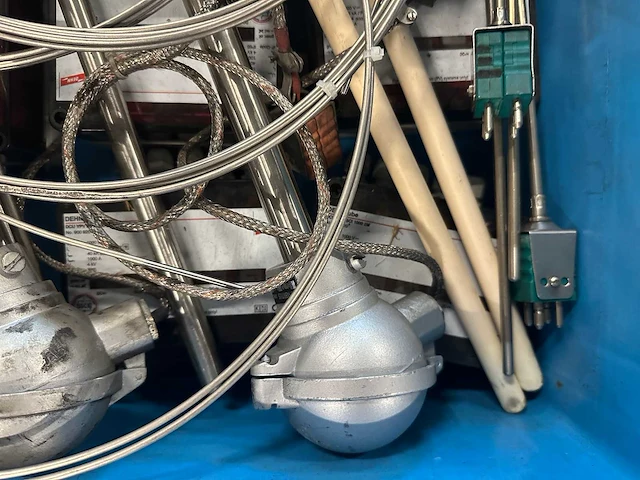 Siemens - partij industriële meet- & besturingscomponenten: siemens simatic mp270, sensoren/thermokoppels, dehncube modules en voedingen - afbeelding 10 van  12
