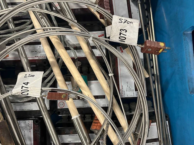 Siemens - partij industriële meet- & besturingscomponenten: siemens simatic mp270, sensoren/thermokoppels, dehncube modules en voedingen - afbeelding 12 van  12