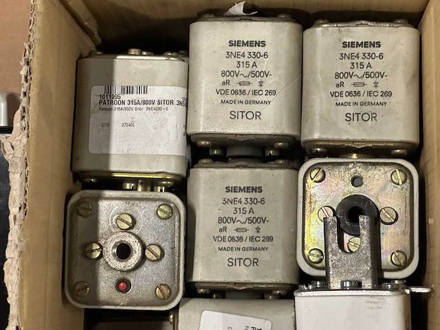 Siemens - partij zekeringen - afbeelding 10 van  10