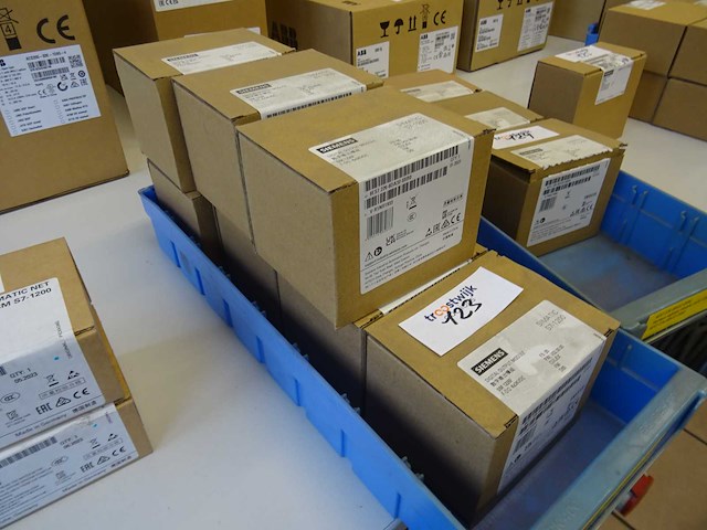 Siemens - simatic s7-1200 - output module (7x) - afbeelding 1 van  2