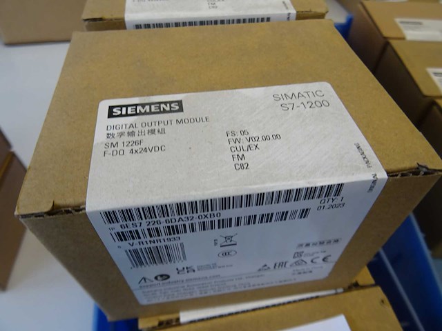 Siemens - simatic s7-1200 - output module (7x) - afbeelding 2 van  2