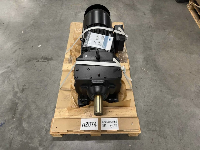 Siemens - simogear industriële motorreductor / gearmotor 22 kw 2kj3111-1kn21-9ak1 - afbeelding 1 van  6