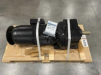 Siemens - simogear industriële motorreductor / gearmotor 22 kw 2kj3111-1kn21-9ak1 - afbeelding 5 van  6