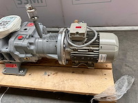 Siemens - vacuüm - olie-gesmeerd - pomp - afbeelding 3 van  9
