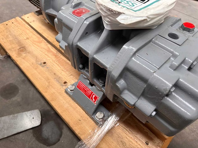 Siemens - vacuüm - olie-gesmeerd - pomp - afbeelding 5 van  9