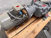 Siemens - vacuüm - olie-gesmeerd - pomp - afbeelding 7 van  9