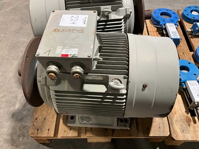Siemens 1lg4 223-6aa60-z elektromotor - afbeelding 1 van  5
