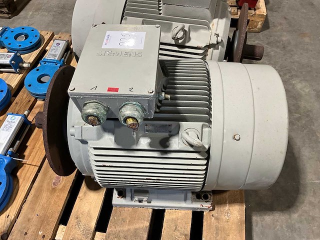 Siemens 1lg4 223-6aa60-z elektromotor - afbeelding 1 van  6