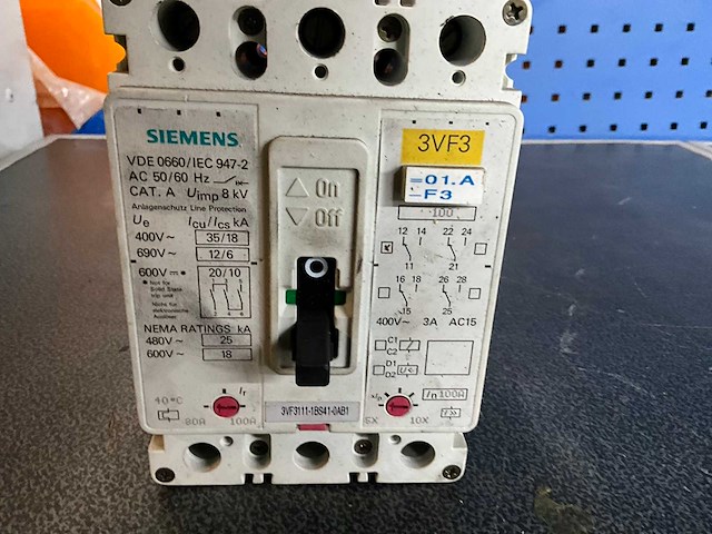 Siemens 3vf3111-1bs41-0ab1 100a mccb stroomonderbreker (19x) - afbeelding 4 van  5