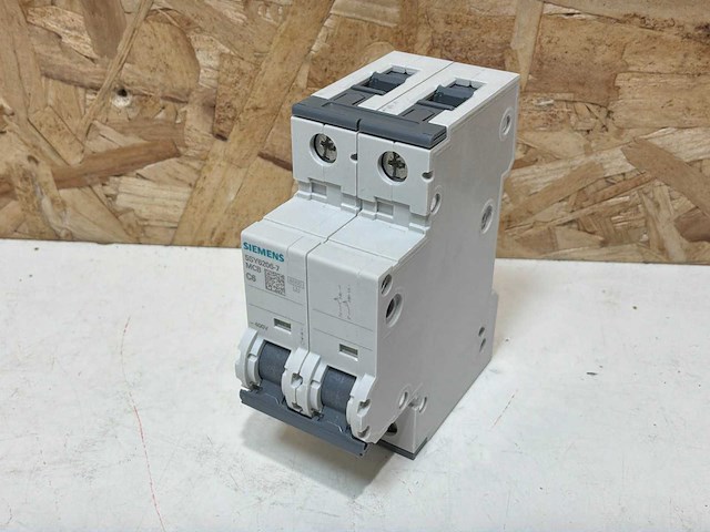 Siemens 5sy6 installatieautomaat (6x) - afbeelding 1 van  8