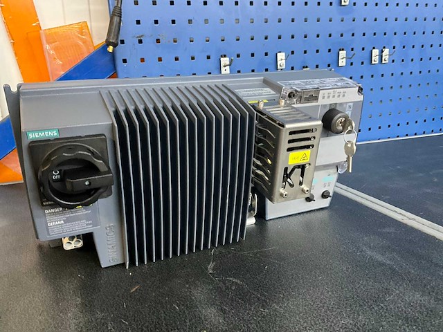 Siemens 6sl3511-1pe17-5am0 frequentieregelaar (3x) - afbeelding 2 van  5