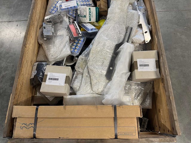 Siemens, alfa laval - partij mix industriële reserveonderdelen & electronica - afbeelding 2 van  7