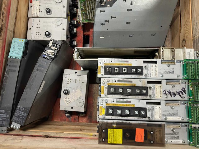 Siemens, allen-bradley, indramat - partij industriële elektronica & servocontrollers - afbeelding 8 van  13