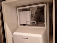 Siemens amerikaanse koelkast met ijs- en waterdispenser - afbeelding 4 van  6