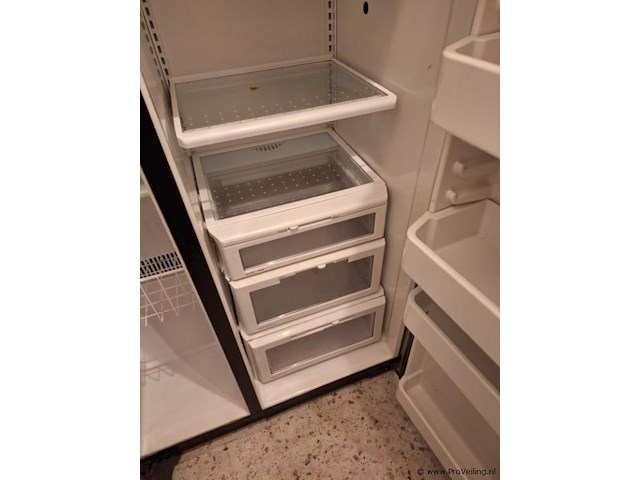 Siemens amerikaanse koelkast met ijs- en waterdispenser - afbeelding 6 van  6