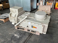 Siemens b4 dh 11 b aandrijf tandwielreductor kast - afbeelding 1 van  8